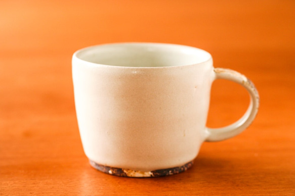 白釉マグカップ（ショート） 2枚目の画像