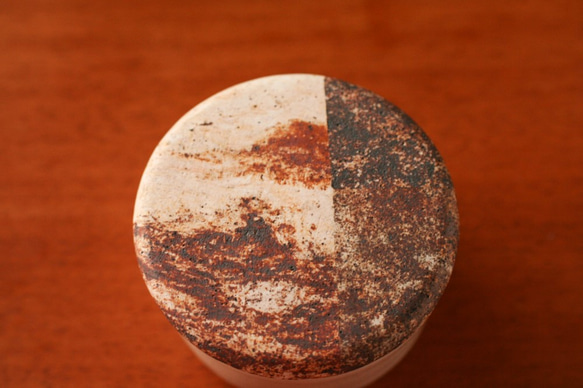 伊豆土紋蓋・圓滾滾陶盒（迷你） 第5張的照片