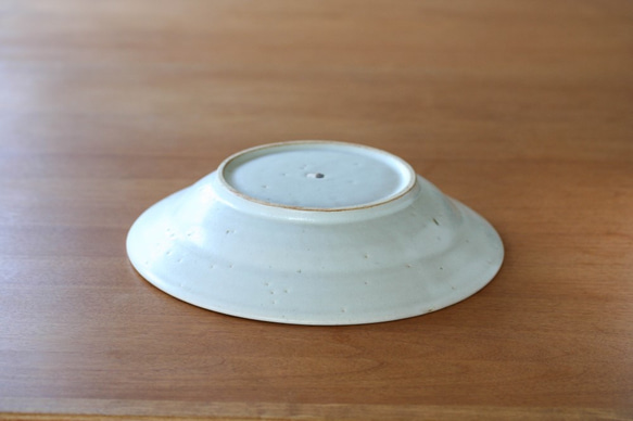 伊豆土リムストライプの八寸浅鉢（白釉） 5枚目の画像