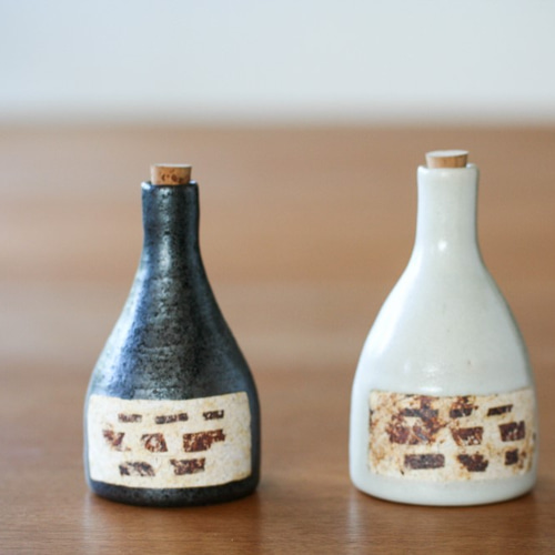 骨董市のワインボトル mini（1個） 一輪挿し・花瓶・花器 古荘美紀