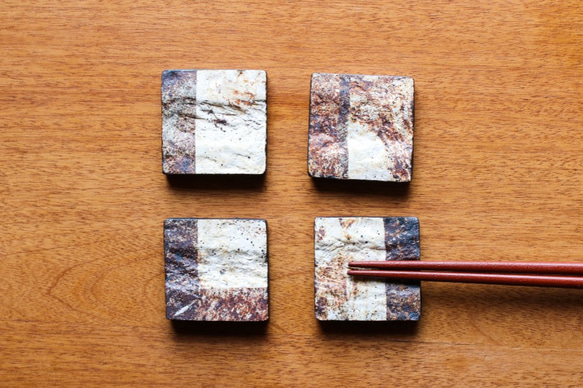 伊豆粘土石筷架 (1) 第3張的照片