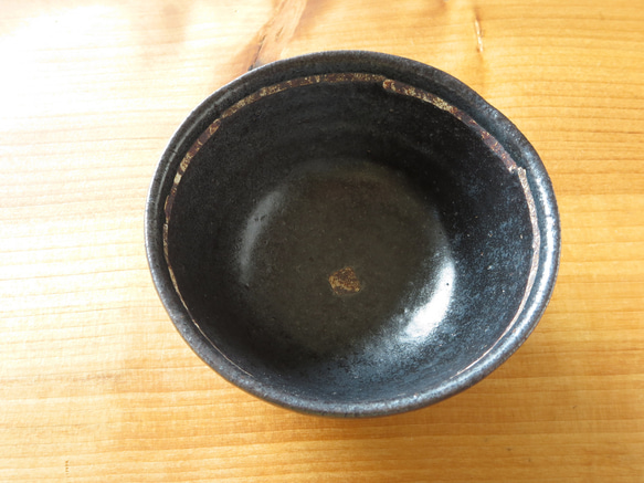 伊豆土lineの小鉢（黒釉） 5枚目の画像