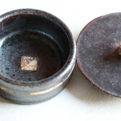 伊豆土ツマミのハコ（黒釉）(miniサイズ) 3枚目の画像