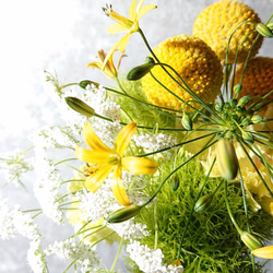 【再販】フラワー ギフト プレゼント” カーネーションの小さな花束と小さな花瓶のセット” イエロー 黄色 3枚目の画像