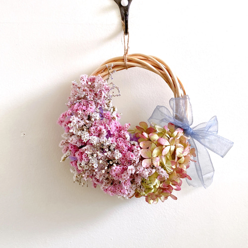 ❃水無月紫陽花と野ばらの実の三日月リース ❃水無月紫陽花と野ばらの実の三日月リース フラワー・リース