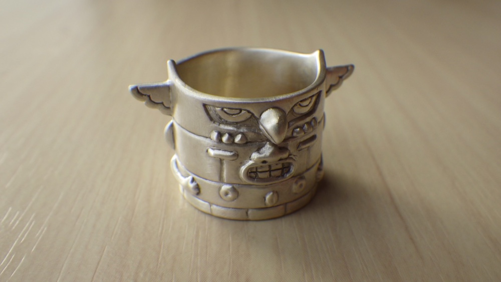 トーテムポールのリング