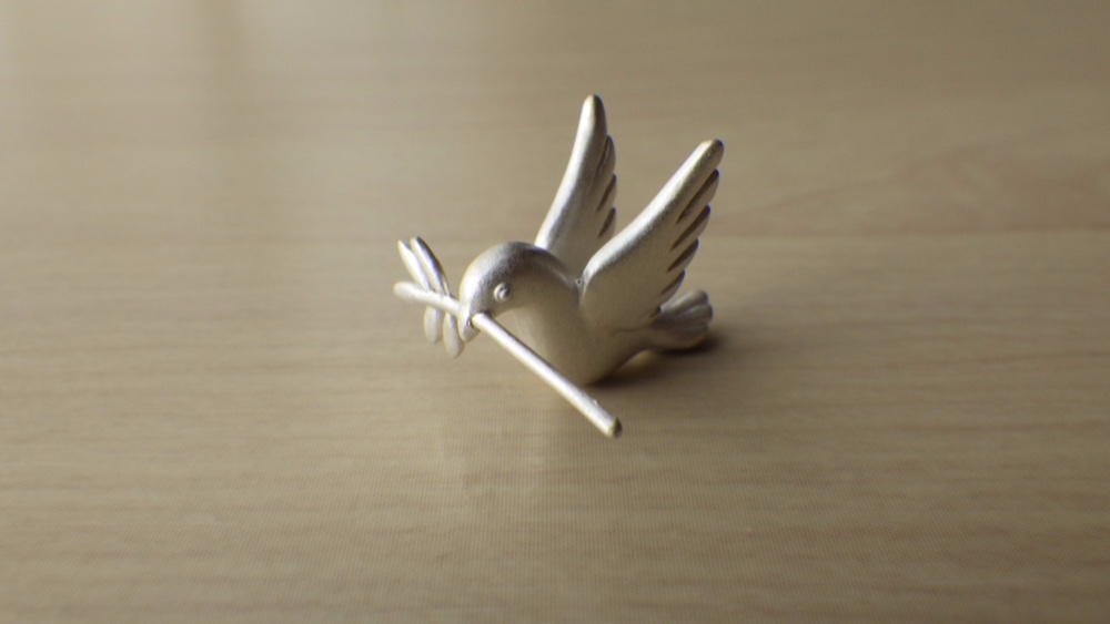 鳩のピアス