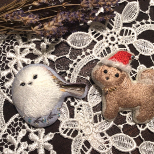シマエナガ ブローチ ビーズ ハンドメイド 手刺繍 刺繍 木苺
