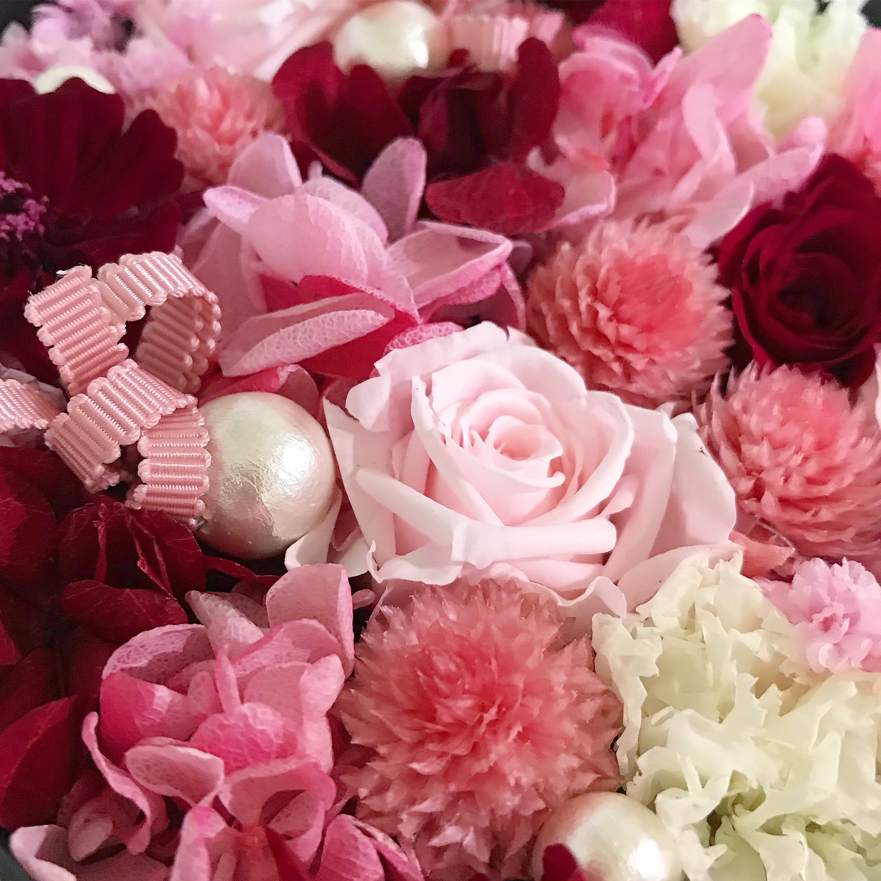 【母の日】~送料無料~大人可愛い❤︎プリザーブドフラワー