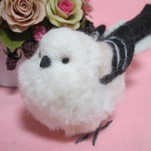 大割引 羊毛フェルト リアルで可愛いシマエナガ ゆこりん工房 ♪ 野鳥 羊毛フェルト