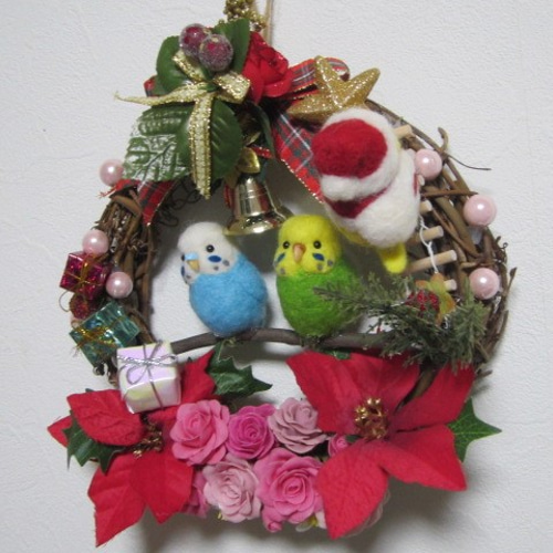 クリスマス 羊毛フェルト 華麗で可愛いセキセイインコちゃんクリスマス