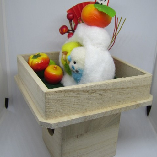 正月飾り 羊毛フェルト セキセイインコ かまくら鏡餅の中で♪ユニーク