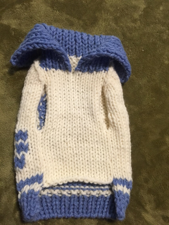 ワンコ セーラーカラーカウチン風手編みセーター 4枚目の画像