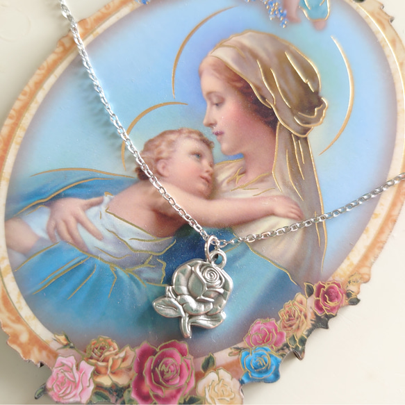 マリアの目が花