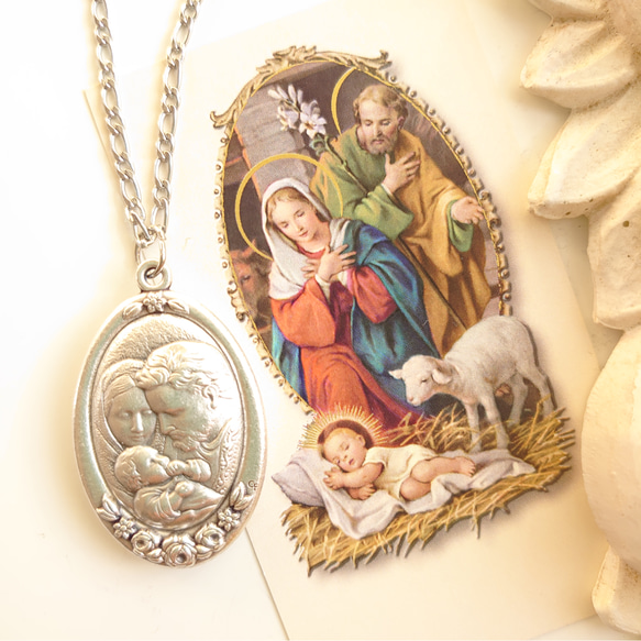 ラファエロ天使システィーナの聖母マリア様キリスト聖家族大きめメダイお守りネックレスロザリオコロナの御守りクリスマスにも 2枚目の画像