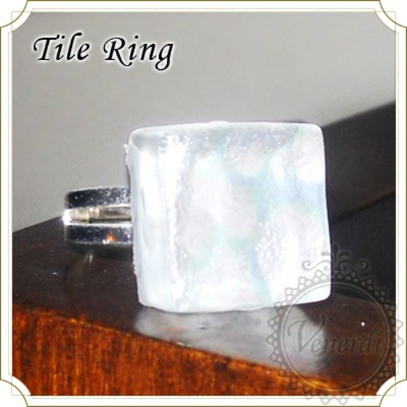 シャボン玉 ガラスタイルリング オーロラ ホワイト シルバー ストーン フリーサイズ 指輪 ９号 2枚目の画像