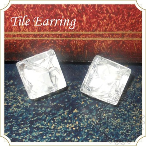 氷った ガラスタイルイヤリング クリア クラッシュ ミニサイズ スクエア 小粒 1粒 ストーン イヤーカフ 4枚目の画像