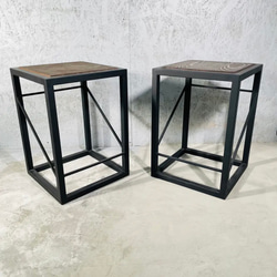 箱みたいな椅子 スツール アイアン家具 キューブ 無垢板 古材 リビング インテリア 椅子 1人用 ベンチ 2枚目の画像