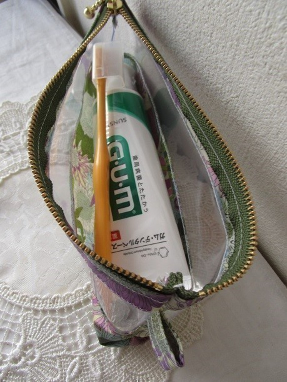 歯ブラシ（ペン）　マチたっぷりクリアポーチ　リバティ　ラミ　カーラインローズ 6枚目の画像