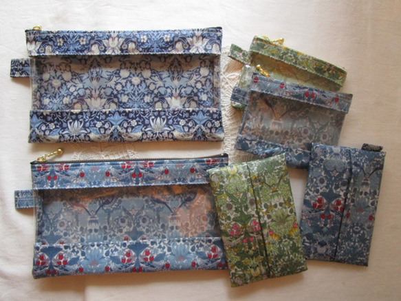 ★loveivu様専用★外ポケット付き　マスクポーチ他多数　ストロベリーシーフ 1枚目の画像