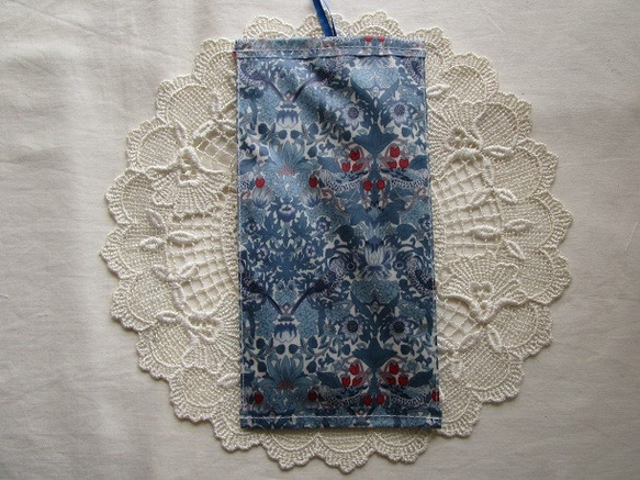 ウエットティッシュポーチ　リバティラミ　ストロベリーシーフスプリング 2枚目の画像