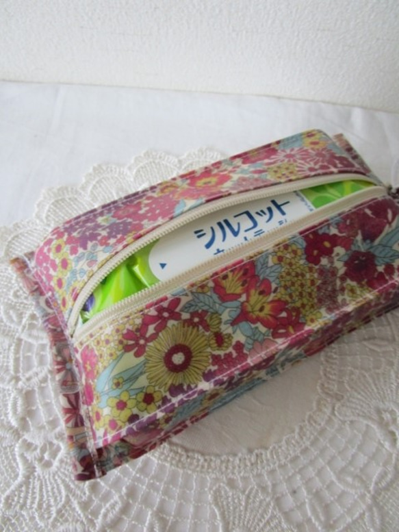 ウエットティッシュポーチ　リバティラミ　ストロベリーシーフスプリング 5枚目の画像