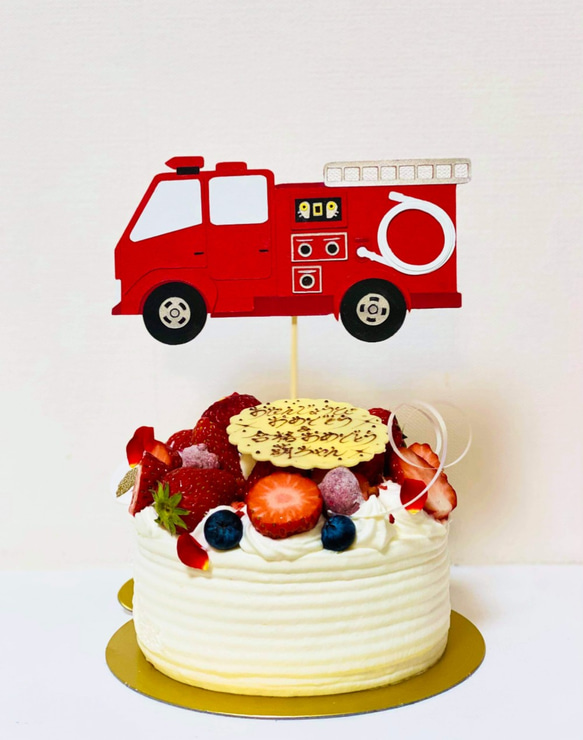 消防車のケーキ飾り 2枚目の画像