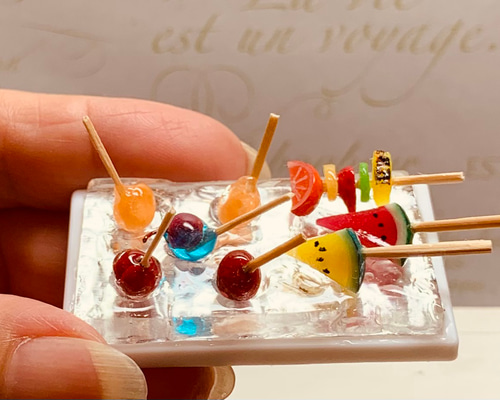 あんずあめ 夏祭りの定番をチャームに！ カプセルトイ「とろとろあんず飴