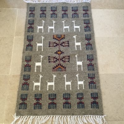 キリム　120×70　大きな中央のエンジムショットにポイントのイエロー　キリムM ガゼル66