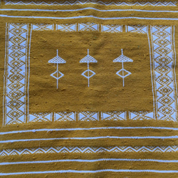 手織り ベルベル女性たちがつけるアクセサリー　ベルベルの文様ハレル　キリムM ガフサ77　約63X115㎝ 4枚目の画像