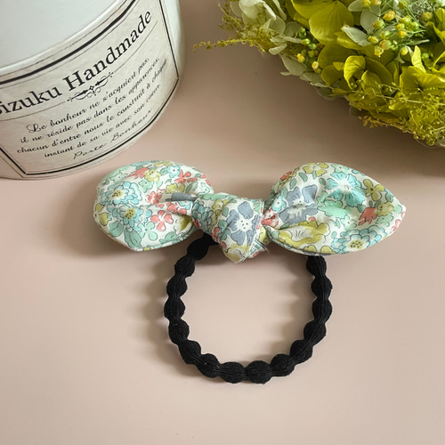 リバティプリント使用　花柄親子リボン　うさみみ　ブルー　ホワイト　ヘアゴム リバティプリント使用花柄親子リボンうさみみブルーホワイトヘアゴム