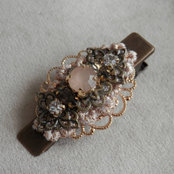 オパール色ストーン付ヘアクリップ 2枚目の画像