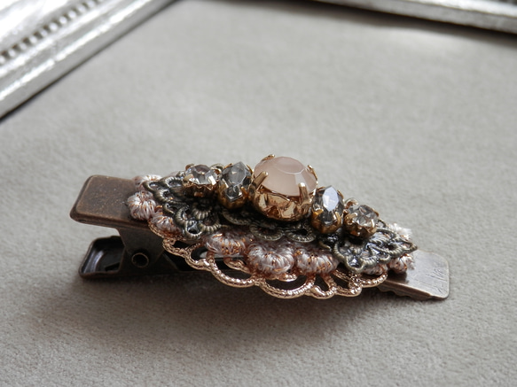 オパール色ストーン付ヘアクリップ 4枚目の画像