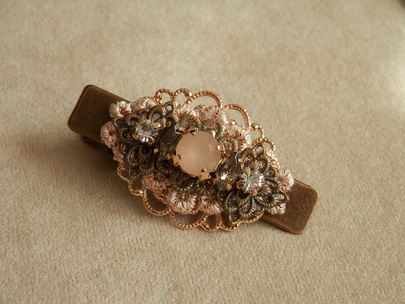 オパール色ストーン付ヘアクリップ 5枚目の画像