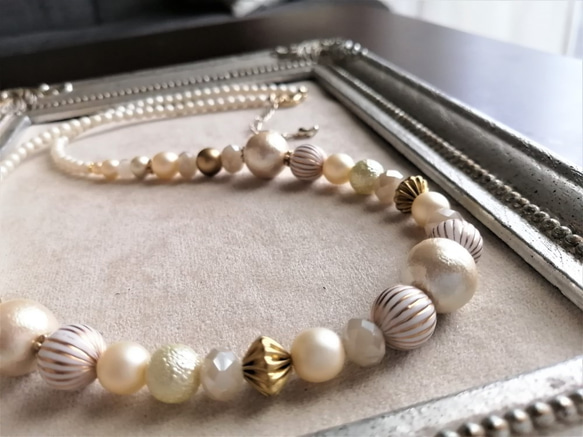 *送料無料*コットンパールと白系ビーズの少し長めのネックレス 7枚目の画像