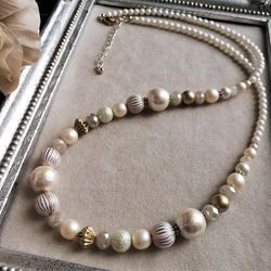 *送料無料*コットンパールと白系ビーズの少し長めのネックレス 8枚目の画像