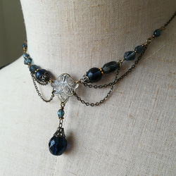 タンザナイト色ビーズのレースデザインチェーンネックレス 5枚目の画像