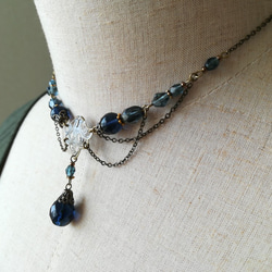 タンザナイト色ビーズのレースデザインチェーンネックレス 7枚目の画像