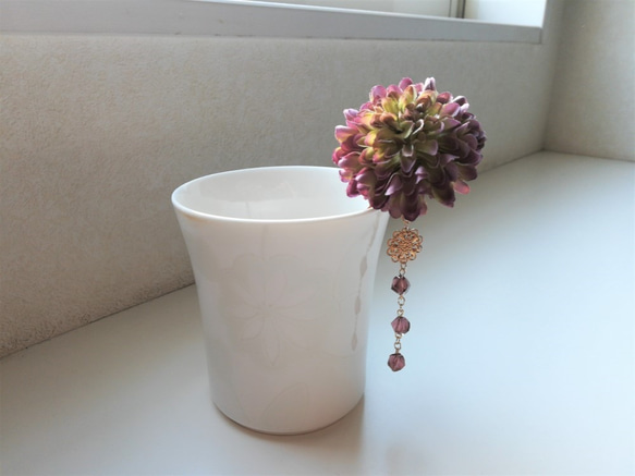紫系布花とガラスビーズのかんざし 3枚目の画像