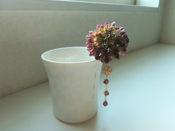 紫系布花とガラスビーズのかんざし 9枚目の画像