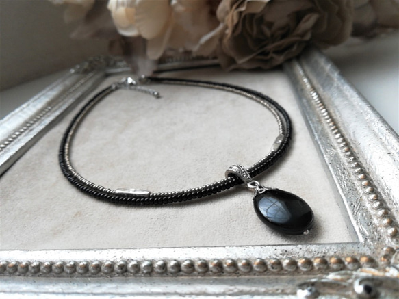 ブラックオニキスの二連チョーカーネックレス（マグネット留め金具に変更可能です） 4枚目の画像