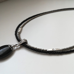 ブラックオニキスの二連チョーカーネックレス（マグネット留め金具に変更可能です） 7枚目の画像