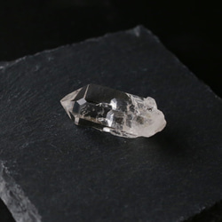 ウィンドウ付！トマスゴンサガ産ポイントクォーツ　水晶　原石　特価 3枚目の画像