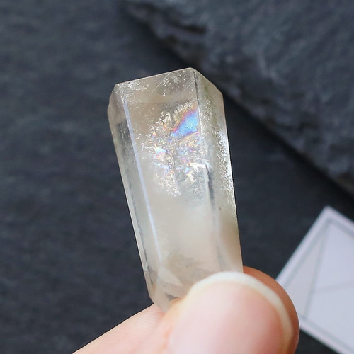 アイリスファントム水晶 ミニミニポイント 六角柱 ファントム