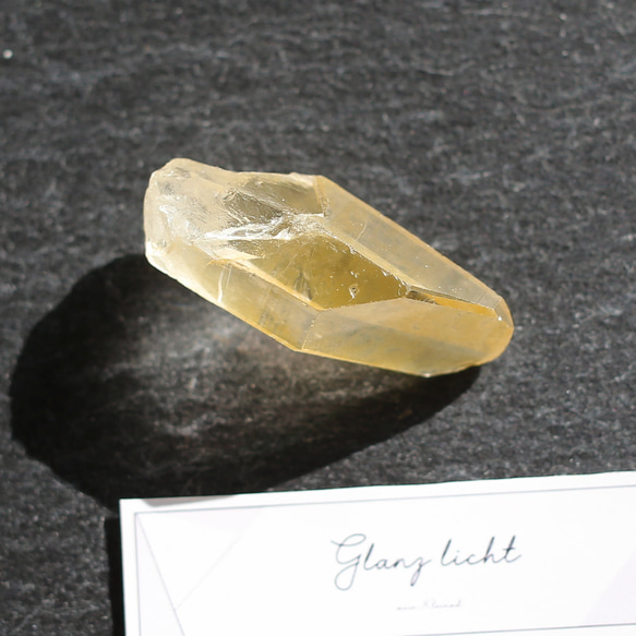 希少原石 グラウンディング付き ゴールデンヒーラー トマス産 浄化  水晶 原石 3枚目の画像