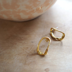 スキンジュエリー　oval twisted earrings 7枚目の画像