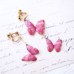 Light Pink Butterfly Earrings,asymmetry [Pierced or Clip-on] 第5張的照片