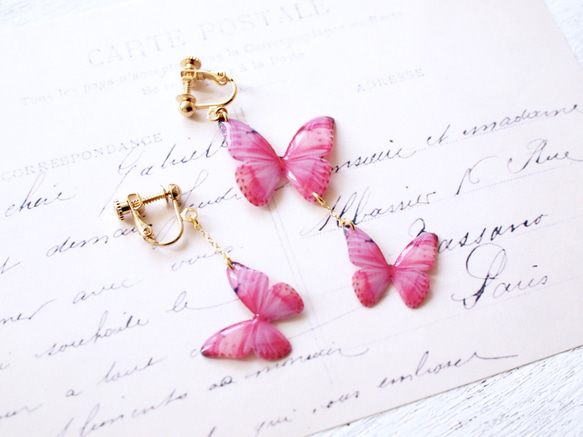 Light Pink Butterfly Earrings,asymmetry [Pierced or Clip-on] 第5張的照片