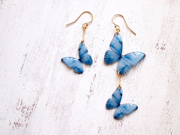 Light Blue Butterfly Earrings,asymmetry[Pierced or clip-on] 第1張的照片