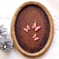 \媒體精選作品/櫻花色蝴蝶耳環（不對稱） 第5張的照片